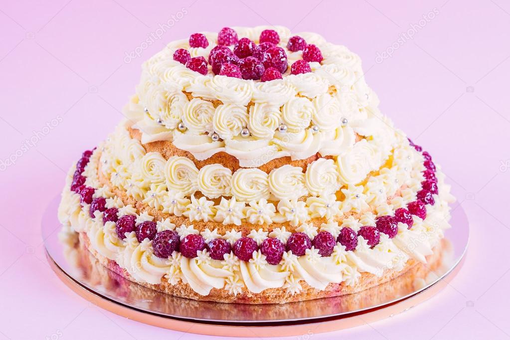 Raspberries cake
