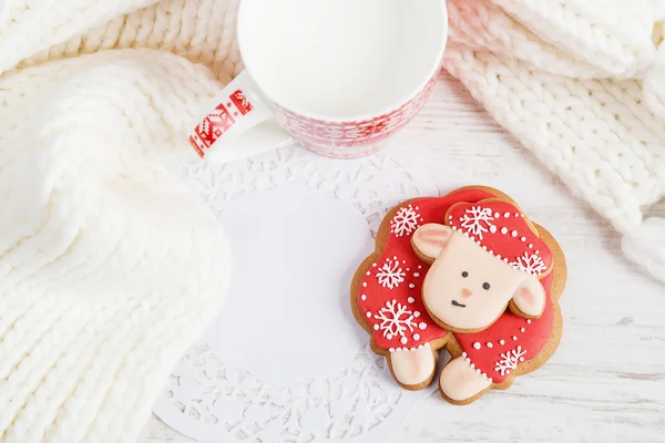 Christmas gingerbread sheep with cup of milk — Stock Photo, Image