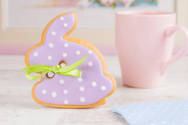 Easter bunny rabbit gingerbread cookie — Stock Photo, Image