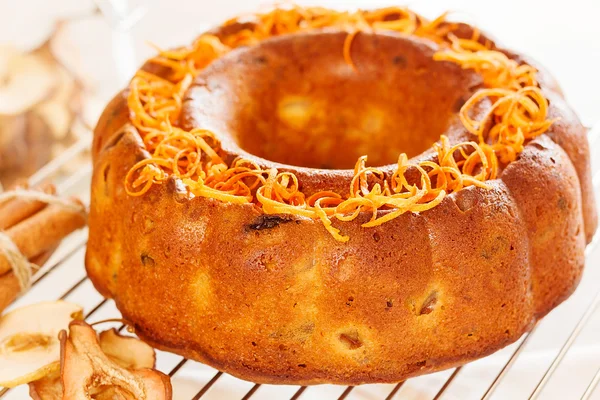 Bundt cake with orange peel — Stock Photo, Image