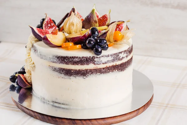 Rustic wedding cake — Stock Photo, Image