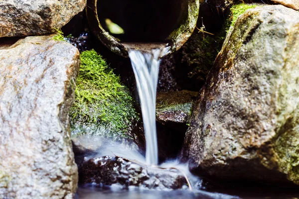 Natural source water — Stock Photo, Image