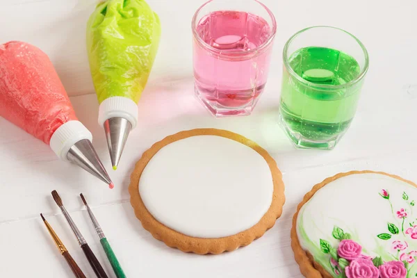 Empty icing cookie prepared for decorating — Stock Photo, Image