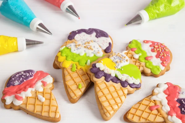 Colorful ice cream cone shape icing cookies — Stock Photo, Image