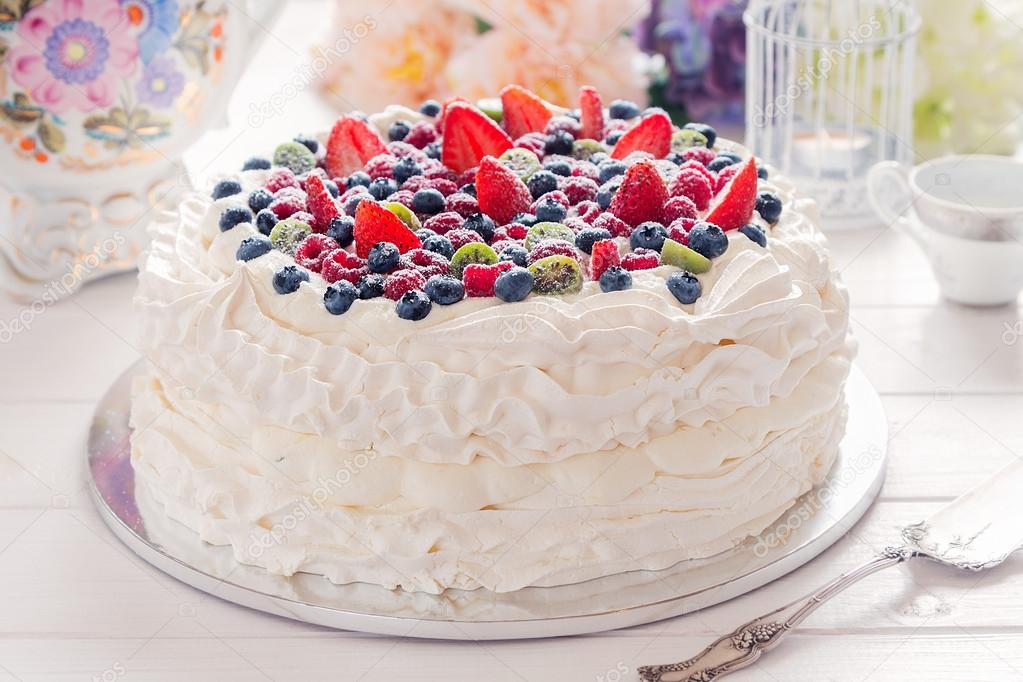 Summer berry pavlova cake