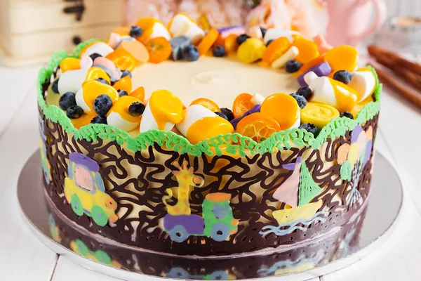 子供の誕生日ケーキ — ストック写真