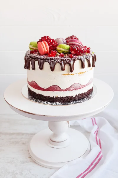 Granat ciasto na biały — Zdjęcie stockowe