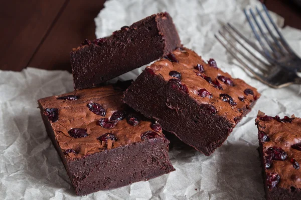 Cake chocolate brownies on wooden background — Stock Photo, Image