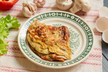Mantar ve biber rustik omlet
