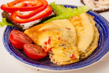 Omlet bir mavi plaka