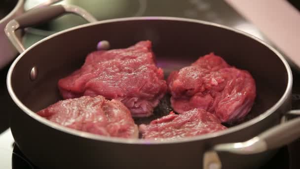 Beef steak fried in pan — Stock Video