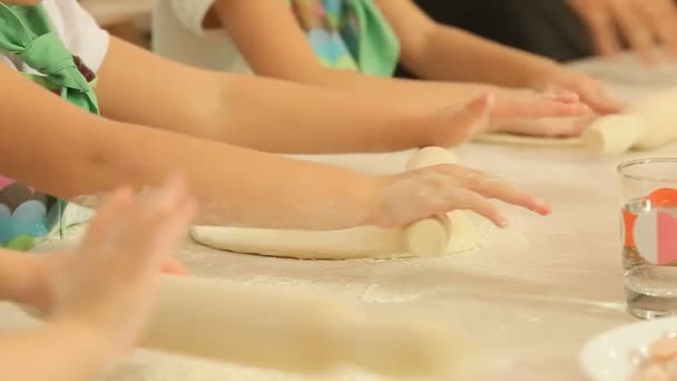 Prace dzieci z ciasta — Wideo stockowe