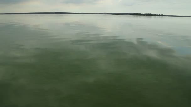 Вітрильний на човні — стокове відео