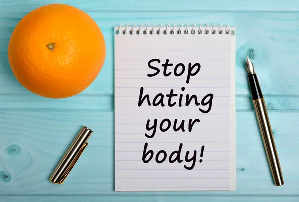 Texto Pare de odiar seu corpo — Fotografia de Stock