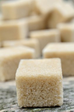 Birçok kesme şeker kahverengi