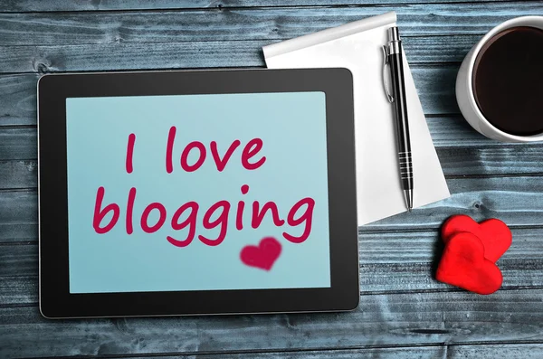 The words I love blogging on tablet — Stock Photo, Image