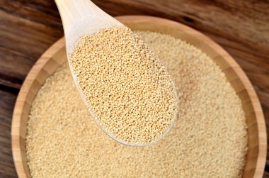 Tahta kaşıkla solmayan çiçek tohumları