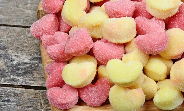 Närbild Många Gnocchi Hjärtan Skärbräda — Stockfoto