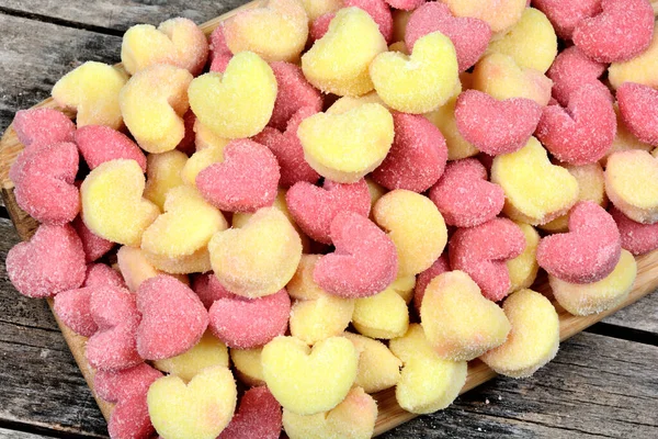 Tahta Kesme Tahtasındaki Gnocchi Kalpleri Üst Görünüm — Stok fotoğraf