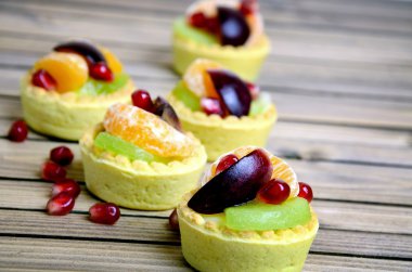 Meyve ile Mini tartes