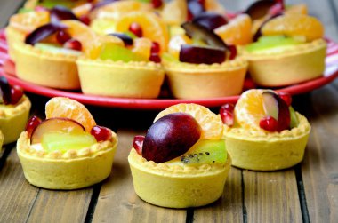 Meyve ile Mini tartes