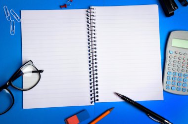 Çeşitli ofis, banka donatımı