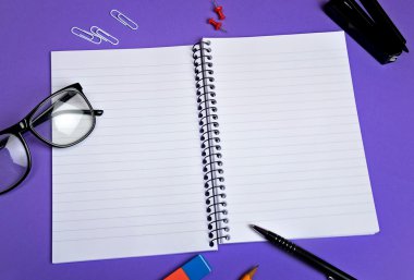 Çeşitli ofis, banka donatımı 