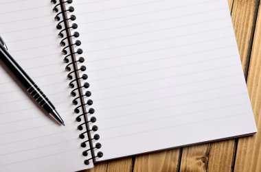 Kalemle boş kağıt