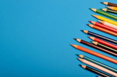 renkli kalemler grubu