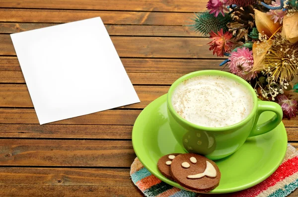 Filiżankę cappuccino z papieru puste — Zdjęcie stockowe