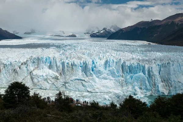 Yukarıdan, Perito Moreno Buzulu 'na bakın. — Stok fotoğraf
