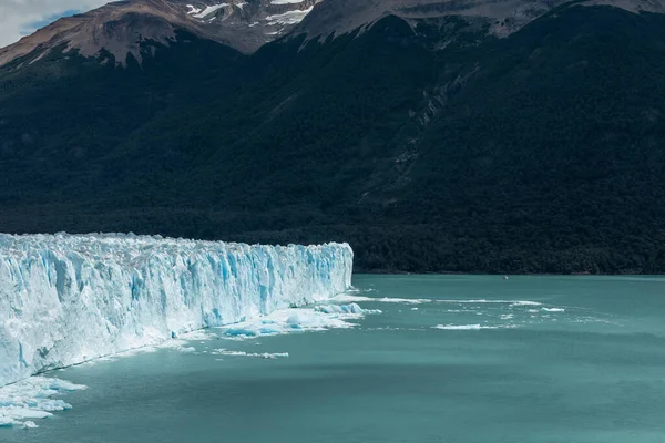 Vista lago e ghiacciaio del Perito Moreno — Foto Stock