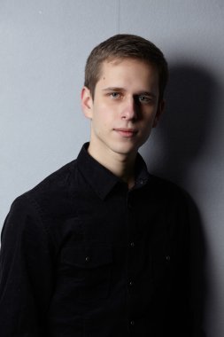 yakışıklı delikanlı