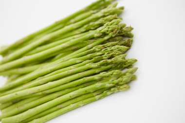 taze yeşil kuşkonmaz 