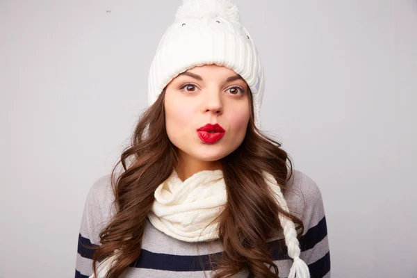 Girl in white hat and scarf — Stock Photo, Image