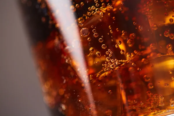 Whiskey with cola and ice — Stock Photo, Image