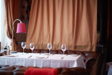 Bayram tablo lokantada dekore edilmiş