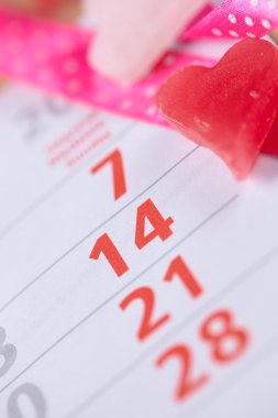 Takvimde Sevgililer günü kalpleri