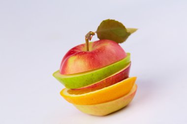 Meyve kesme: elma, portakal, armut 