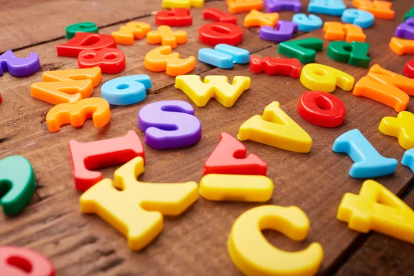 Magnetische letters voor childs leren — Stockfoto