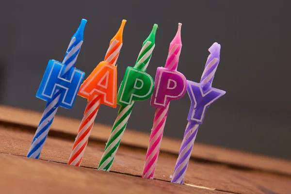 Glückwunsch zum Geburtstag Kerzen bunt — Stockfoto