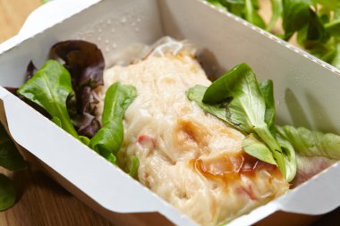 Haşlanmış sebzeli omlet 