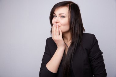 Genç esmer hoş bir sürpriz