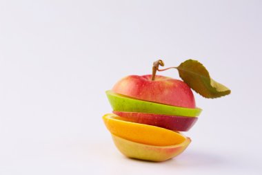 Meyve kesme: elma, portakal, armut 