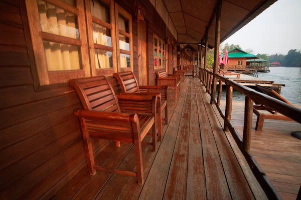 Rumah di atas air di Thailand — Stok Foto