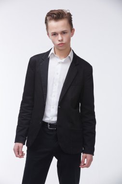 Kendine güvenen genç işadamı 