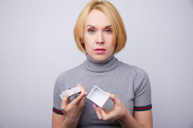 kadın hediye ile hayal kırıklığına 