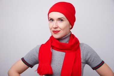 Güzel genç komik kadın.