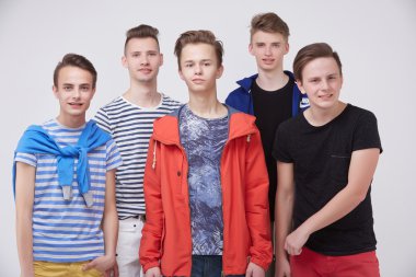 Eşofman birlikte genç erkeklerde