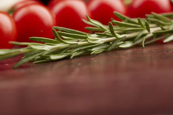 Tomates cherry y champiñones — Foto de Stock